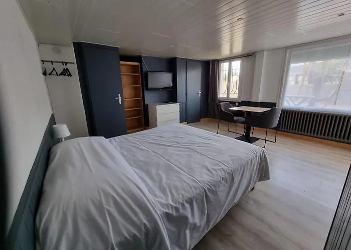 De La Studio * לה-טראנש-סור-מר